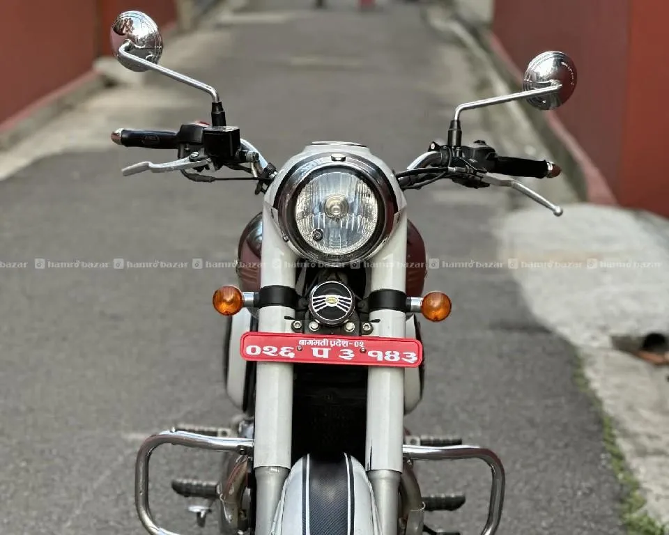 Urgent sell jawa classic 300 contact: 9761093393 3