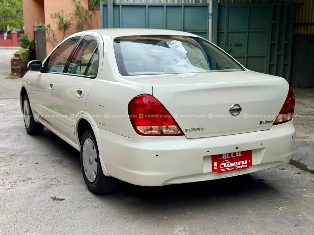 Nissan Sunny EX Saloon 2010 Model 7