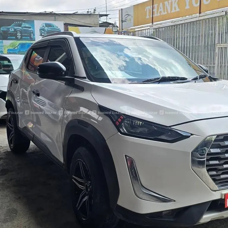 Nissan Magnite XV 3