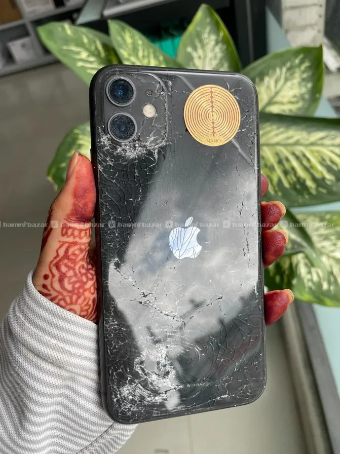 Iphone 11 | 128 GB with case 2