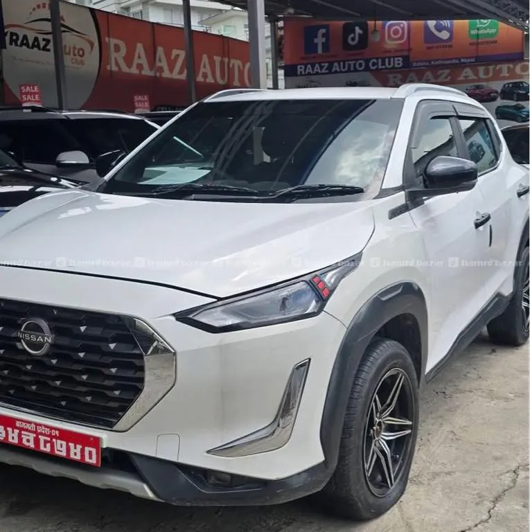 Nissan Magnite XV 4