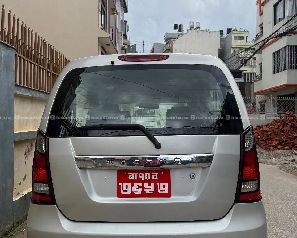 Maruti Suzuki Wagon R VXi 2013 5