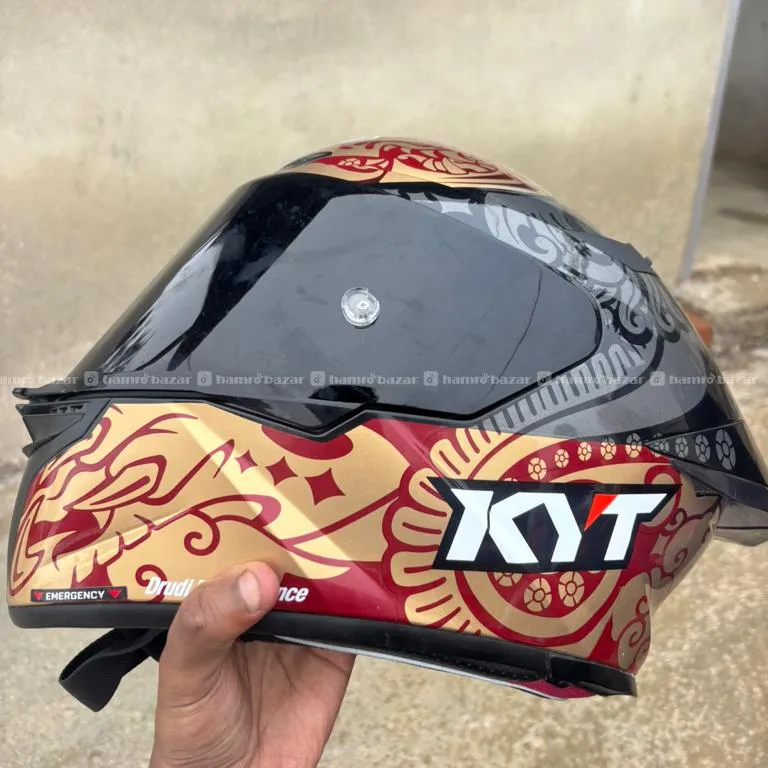 KYT TT REVO 4