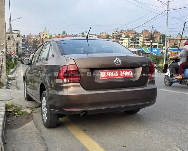single hand
Vento sedan car
2015 Model = 15 Lakh only 3