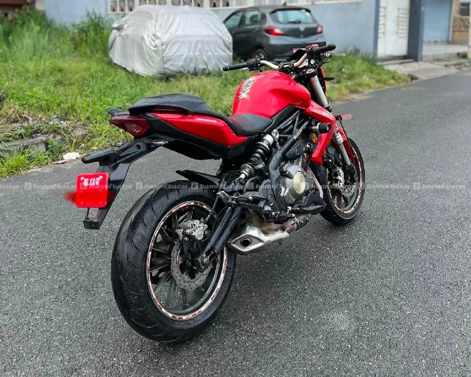 benelli tnt 300cc on sell 3
