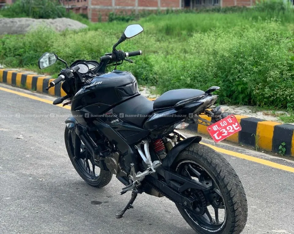 ns200cc - 70 lot9818846575 or 9768397661 3