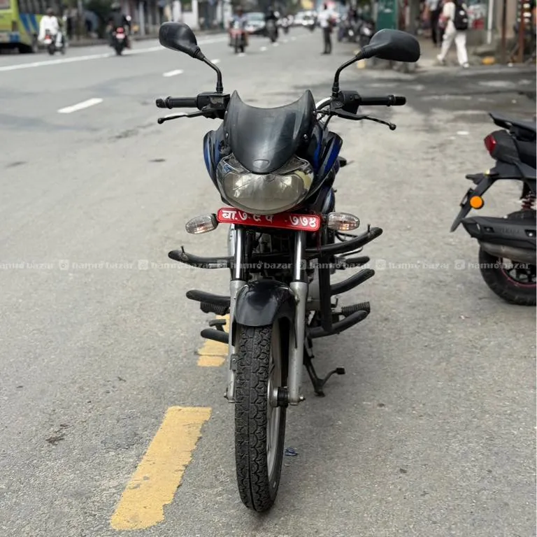 BAJAJ DISCOVER 125 (50+ MILEAGE) 4