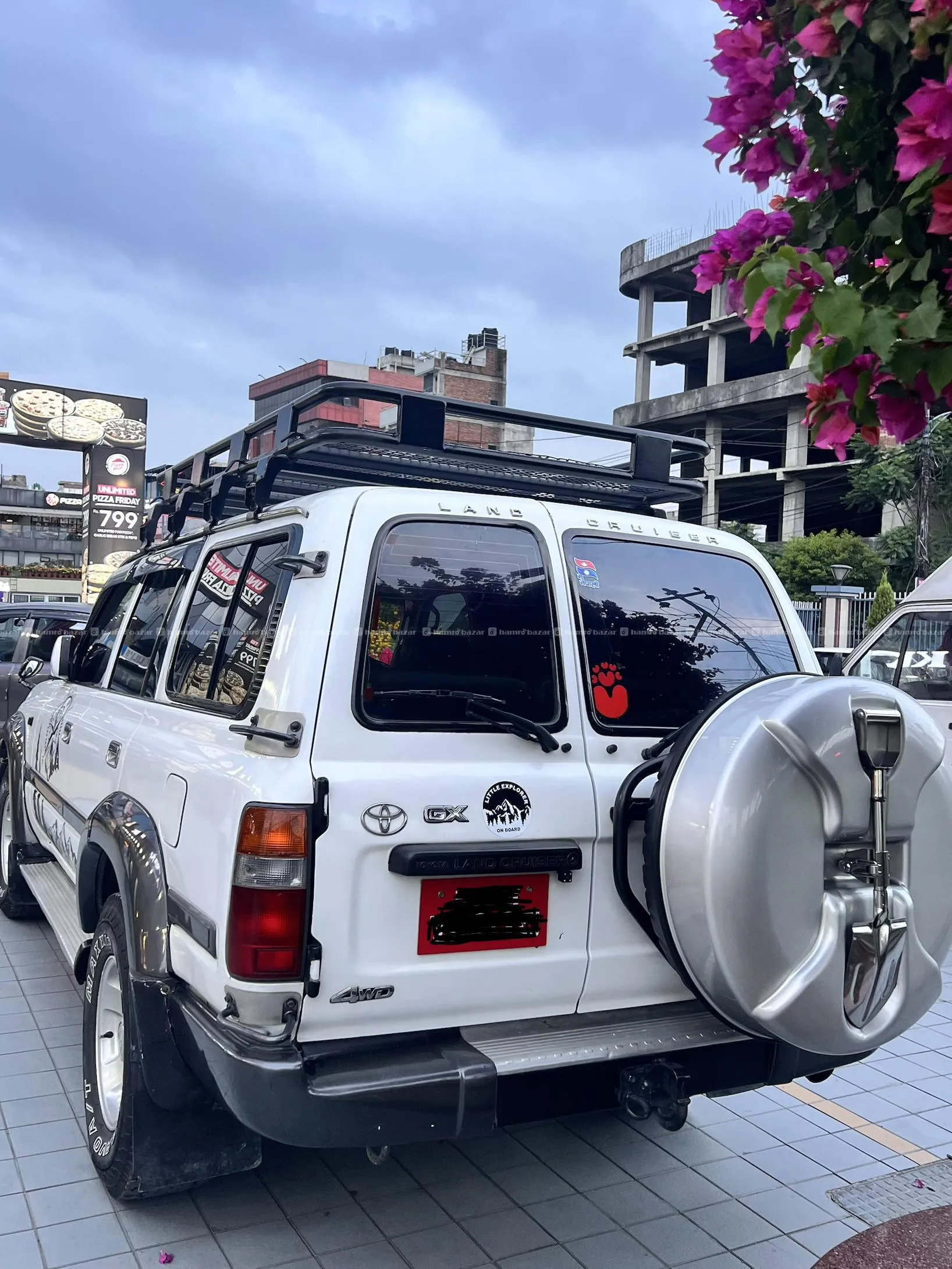 1997 model Land cruiser 80 series is on sale. 2