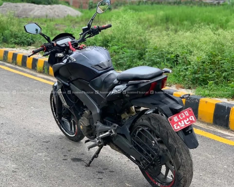 Bajaj Dominar 400 4