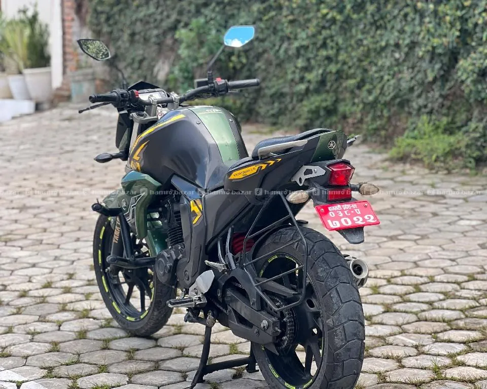yamaha fz v2 136lot single hand super fresh 3