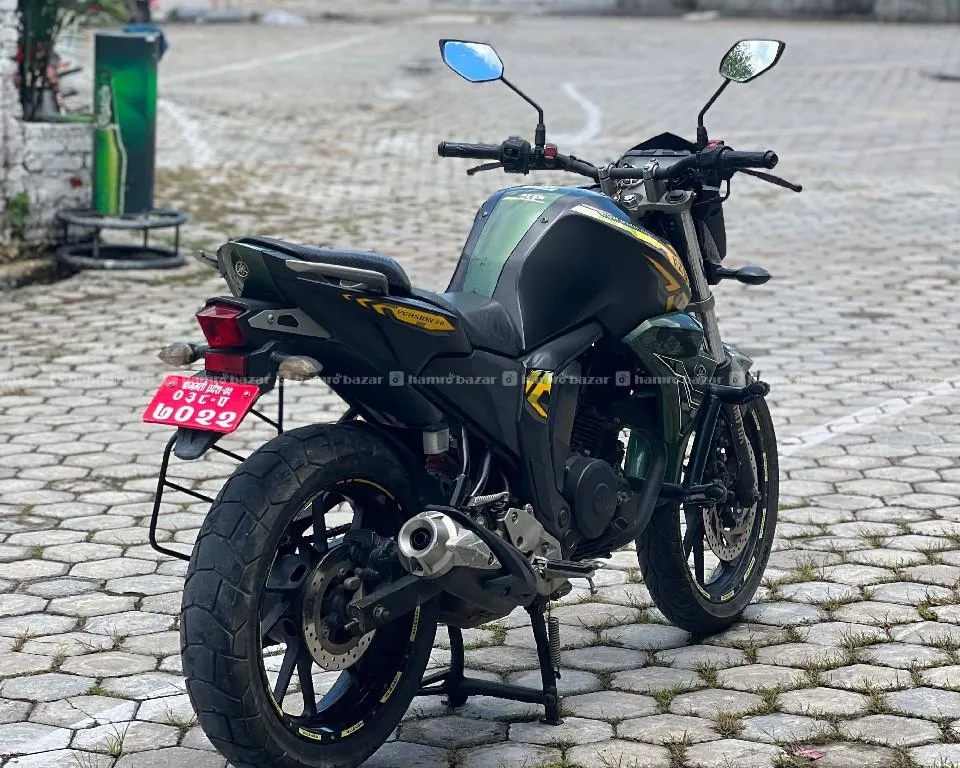 yamaha fz v2 136lot single hand super fresh 4