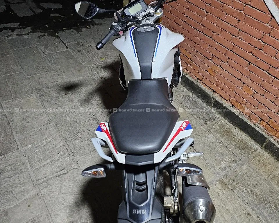 BMW G310R 3
