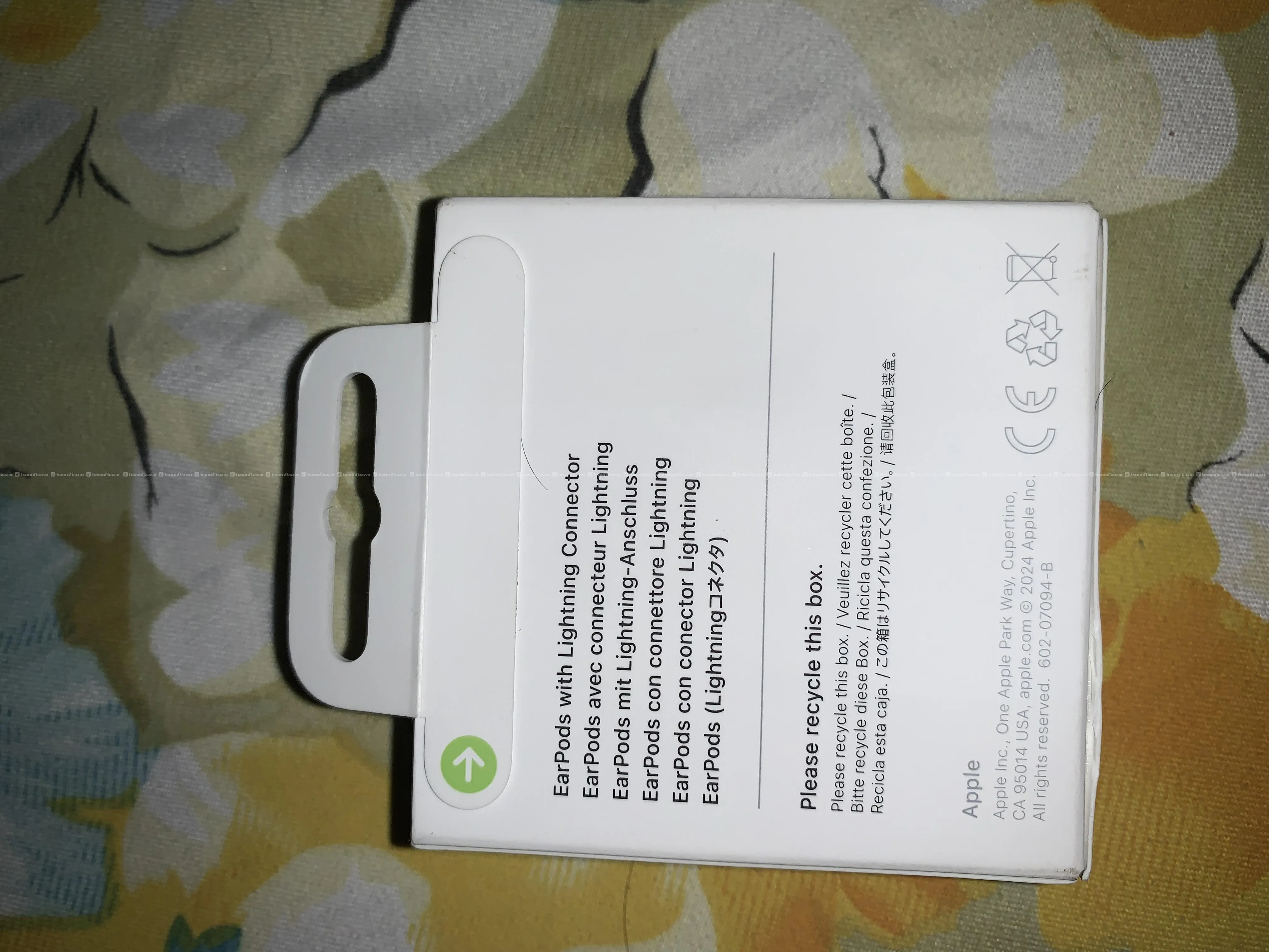 Apple Earpods with Lightning Connector 2