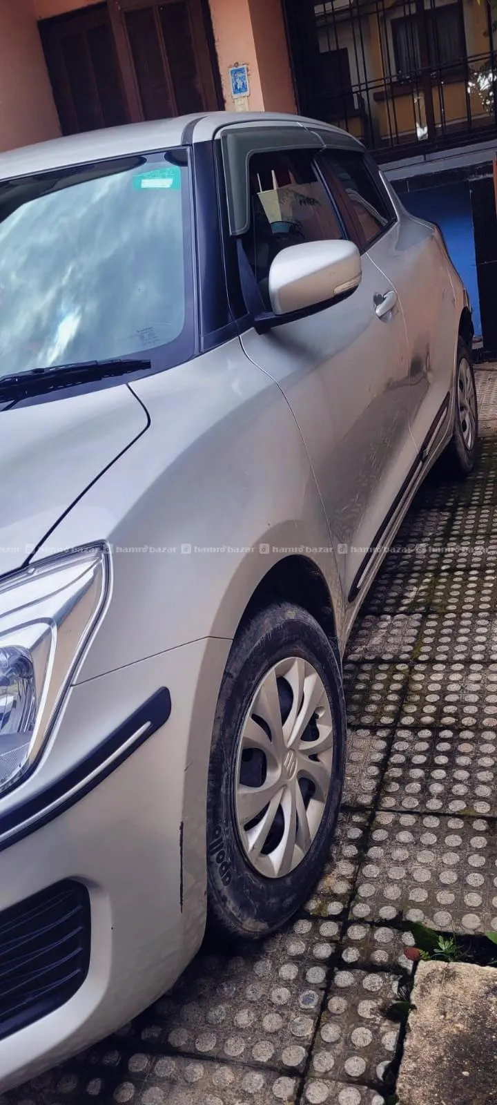 Suzuki Swift "Single Hand" Vxi 2018 3