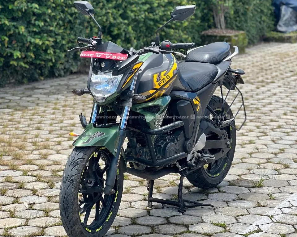 yamaha fz v2 136lot single hand super fresh 2