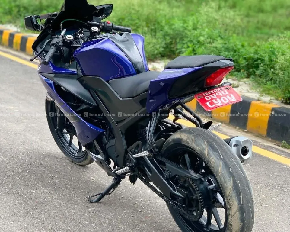 Yamaha R15 v3 3