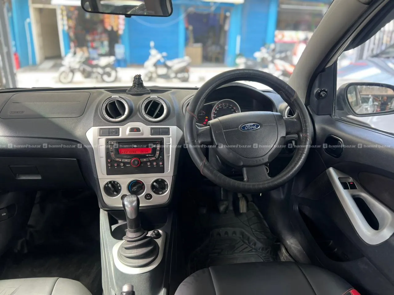 Ford Figo Titanium 2012 5