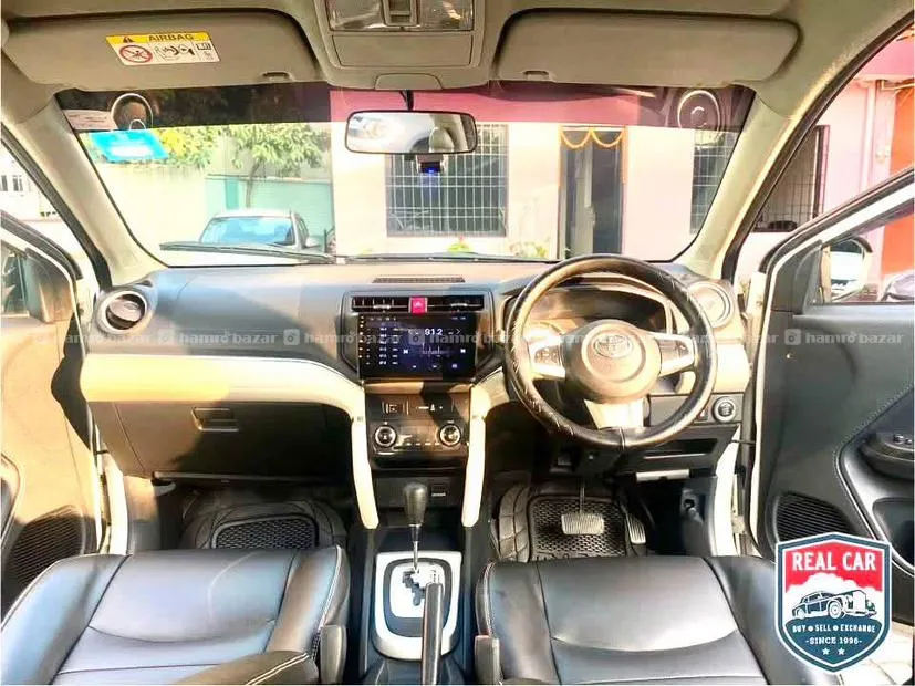 Toyota Rush AMT 4WD 7 Seater 2018 6