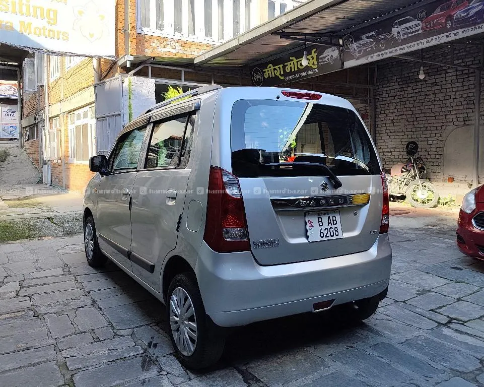 Company color, single handed Wagon R vxi with full service history 2