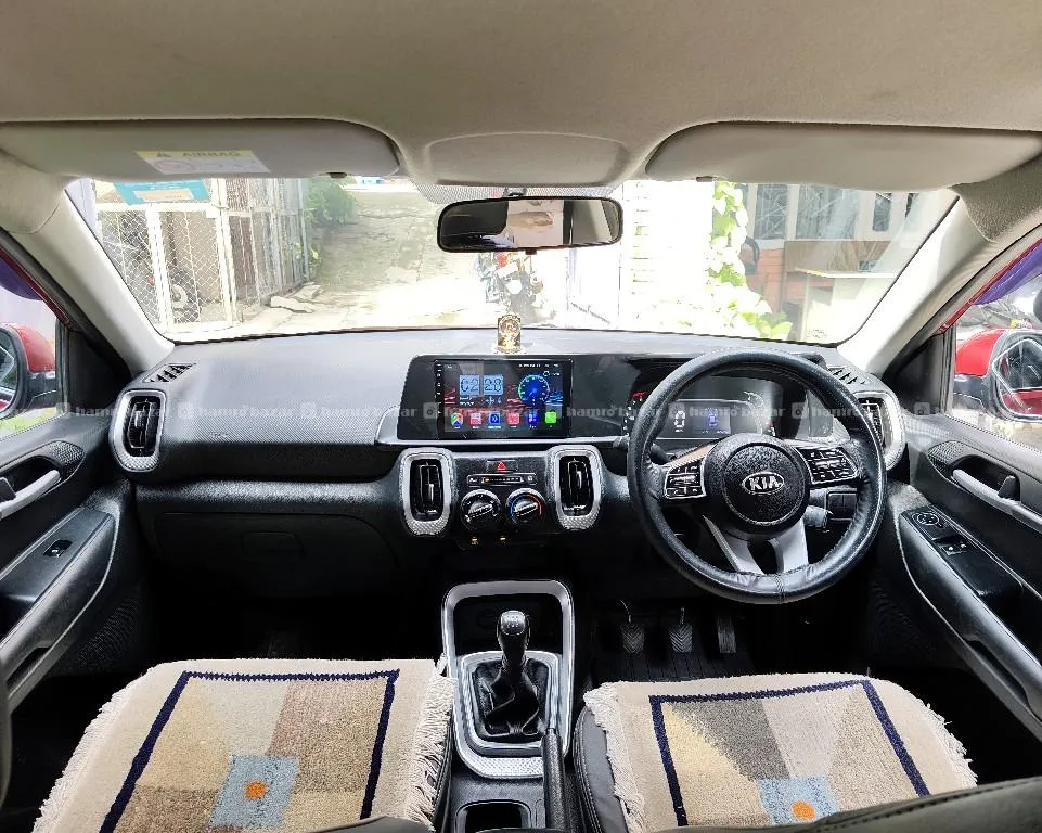 Single hand Kia sonet hte petrol varient 2021 model. 7