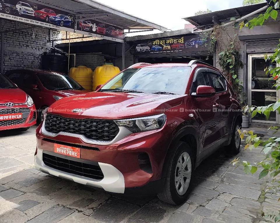 Single hand Kia sonet hte petrol varient 2021 model. 4