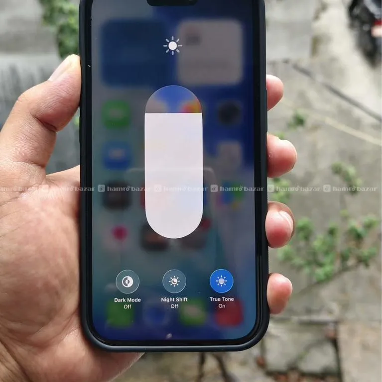 iPhone 15 4