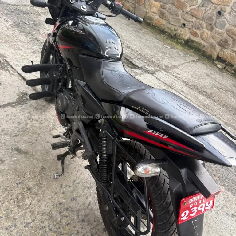 URGENT FOR SALE BAJAJ PULSAR 150 CC 3