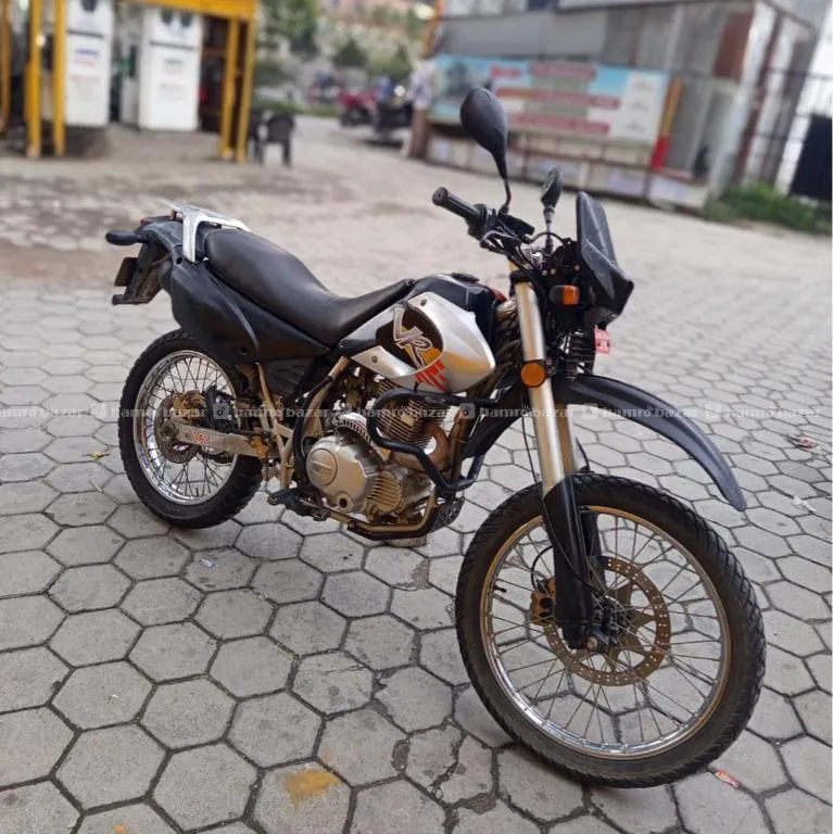 119 Lot VR 220cc 4