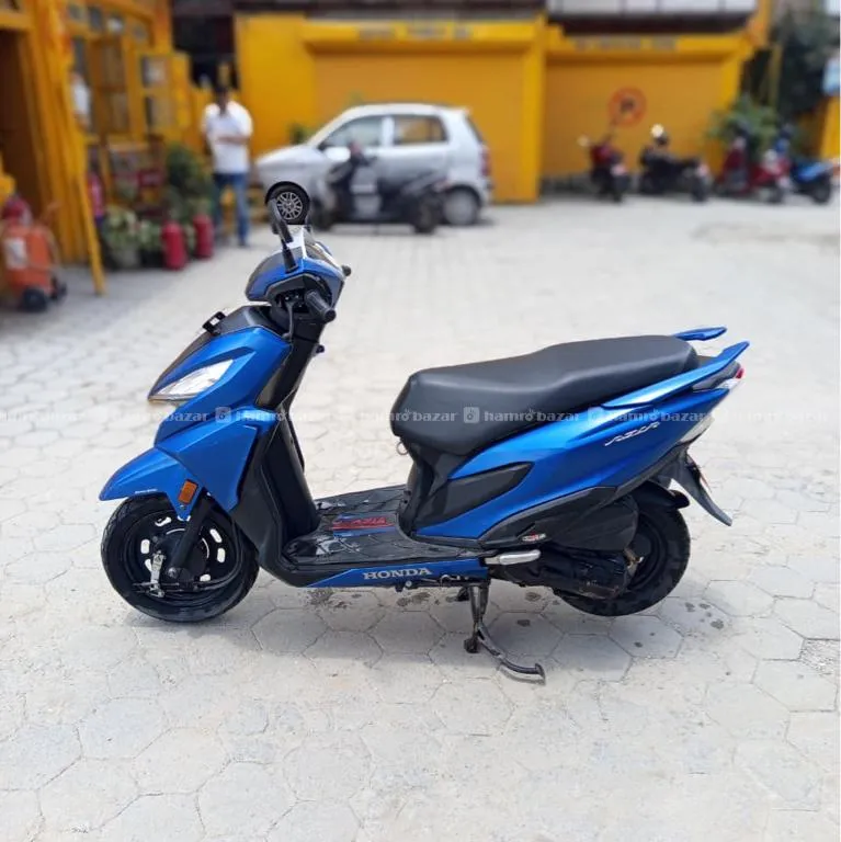 114 Lot Grazia Std 3