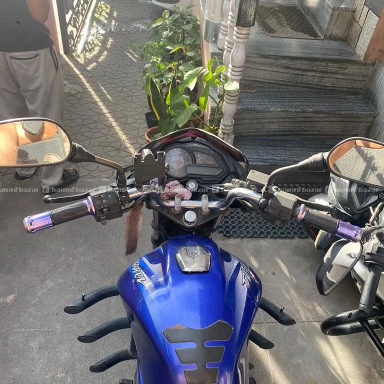 Bajaj Discover 125 3