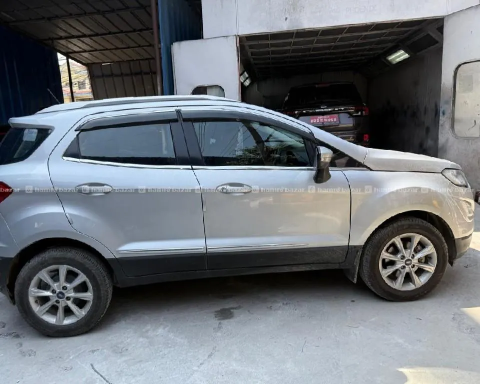 on sale EcoSport 2019 titanium petrol engine 3