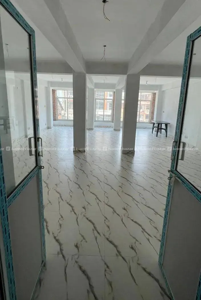 commercial building available on rent Kupondol 4