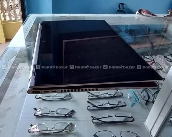 HP Spectre x 360 Convertible 15-choxx 4