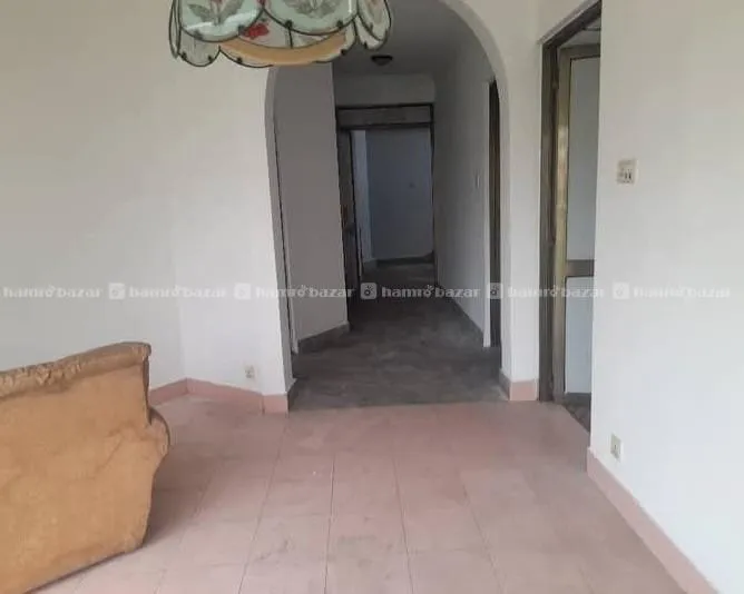 1000 sq feet at chabhail. 4