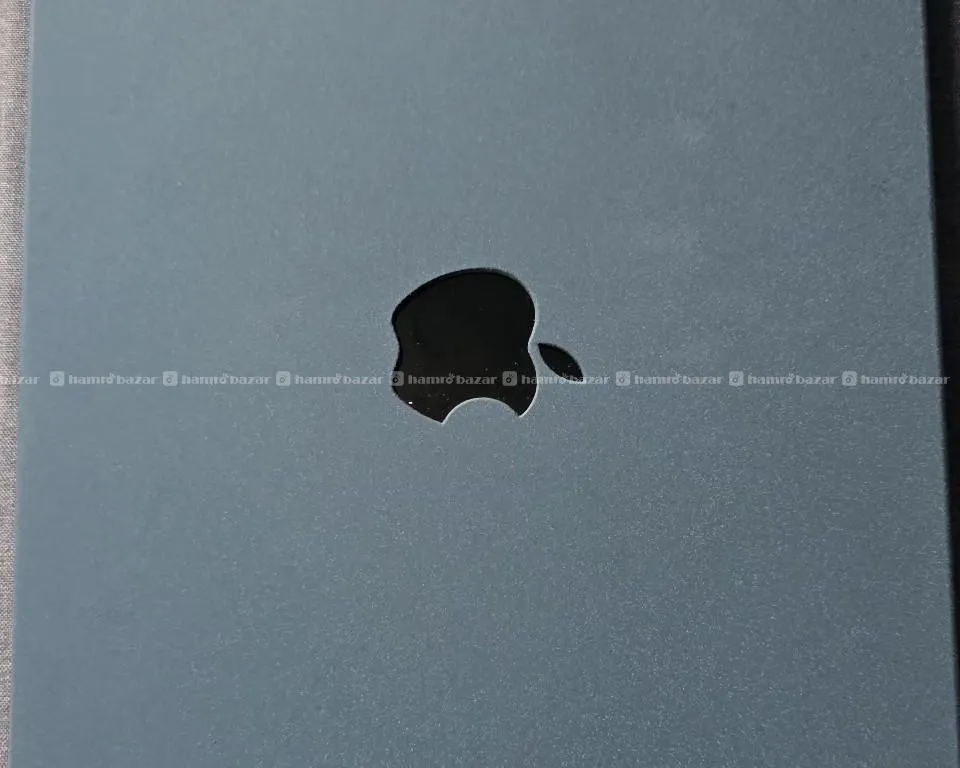 Macbook air m2 16/256 GB 4