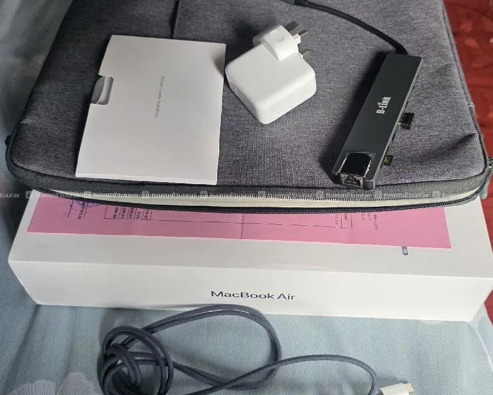 Macbook air m2 16/256 GB 5