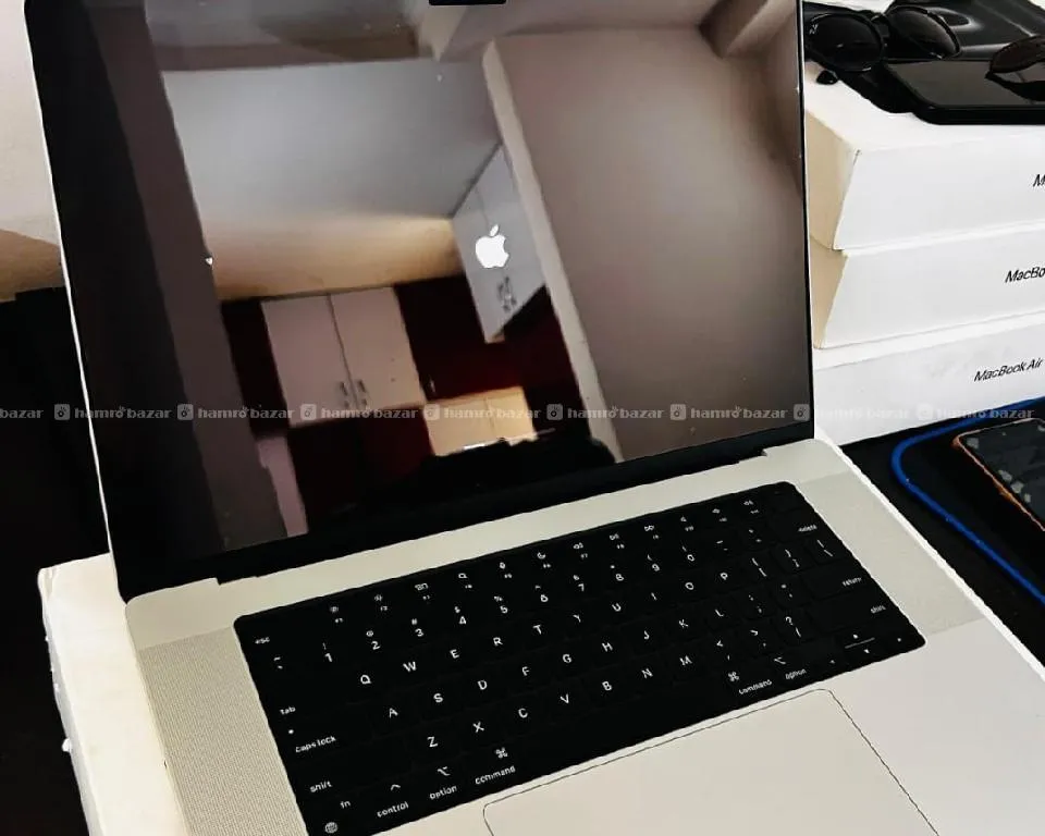 macbook pro m1 chip 2