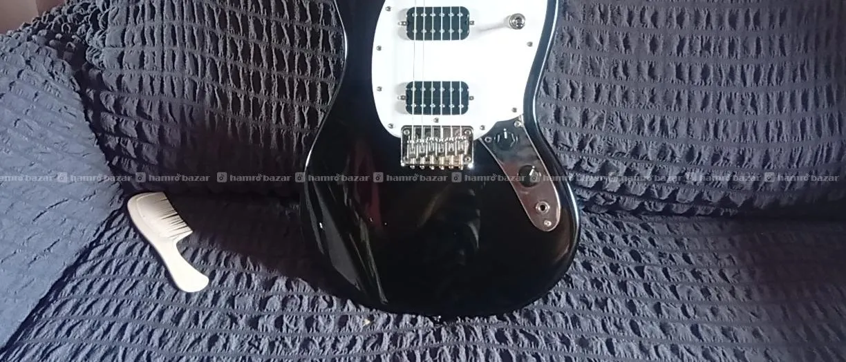 Squier Mustang Mint condition 2