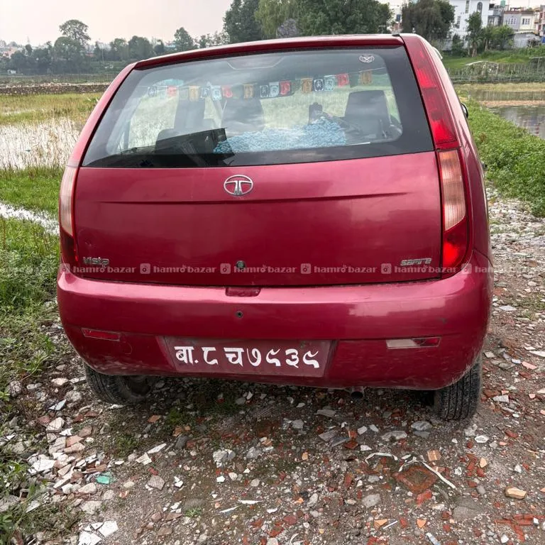 Tata Vista 2011 Petrol 8