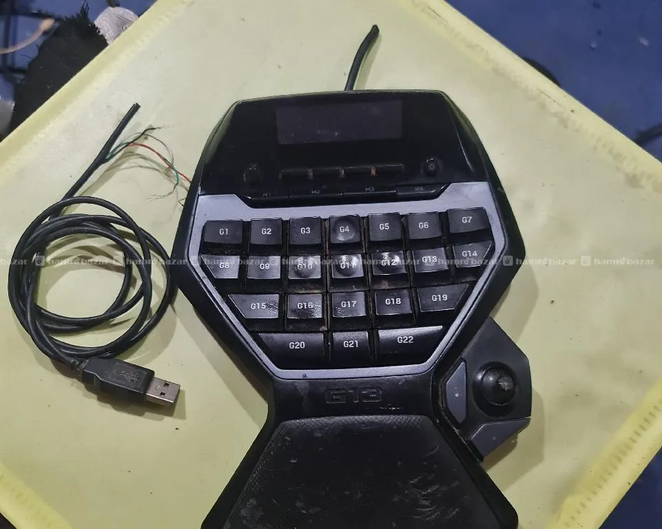 Logitech G13 Advanced Gameboard. wire néed to fix 6