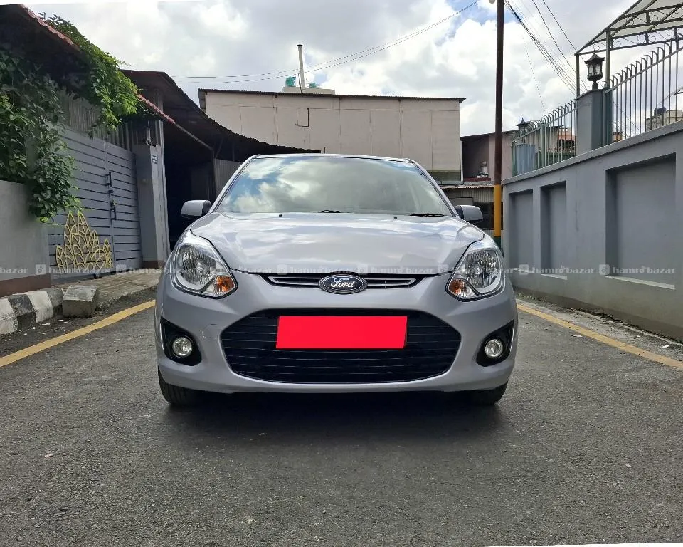 single Hand Ford Figo 2013 model 4