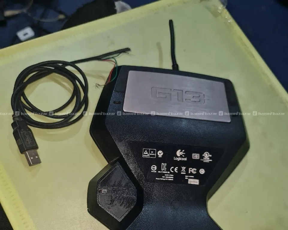 Logitech G13 Advanced Gameboard. wire néed to fix 2
