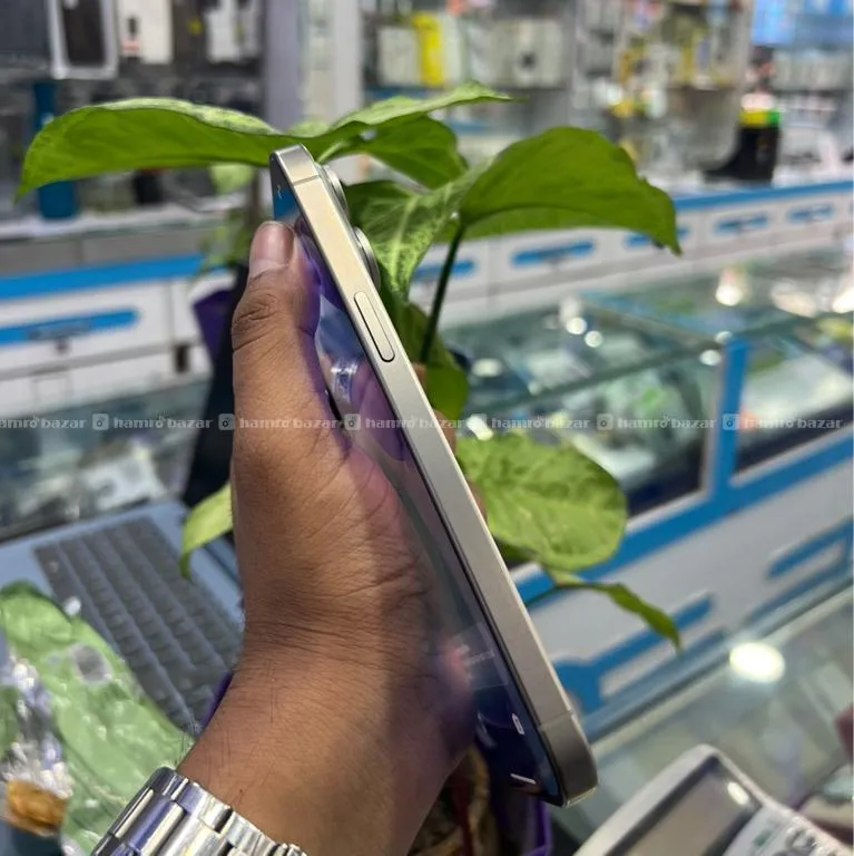 iPhone 15 Pro Max iPhone 15 Pro Max 2