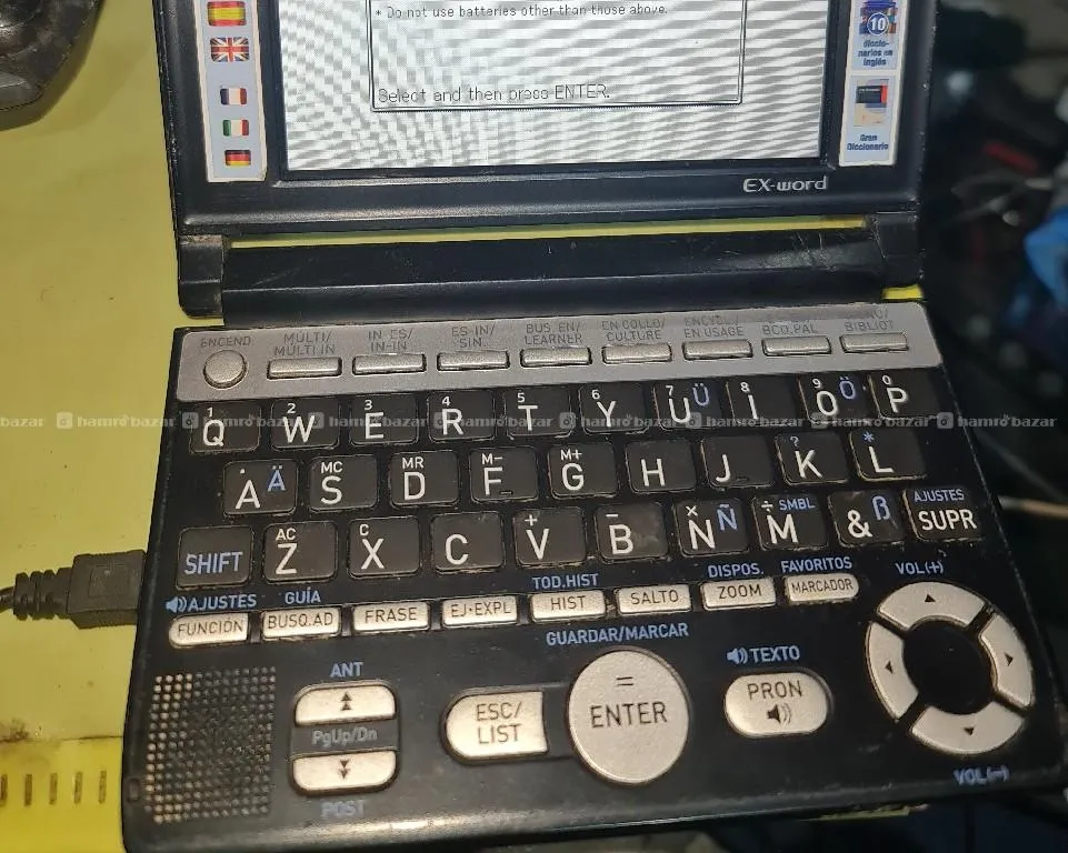 vintageCasio EX-word EW-S4000EP electro dictionary 3