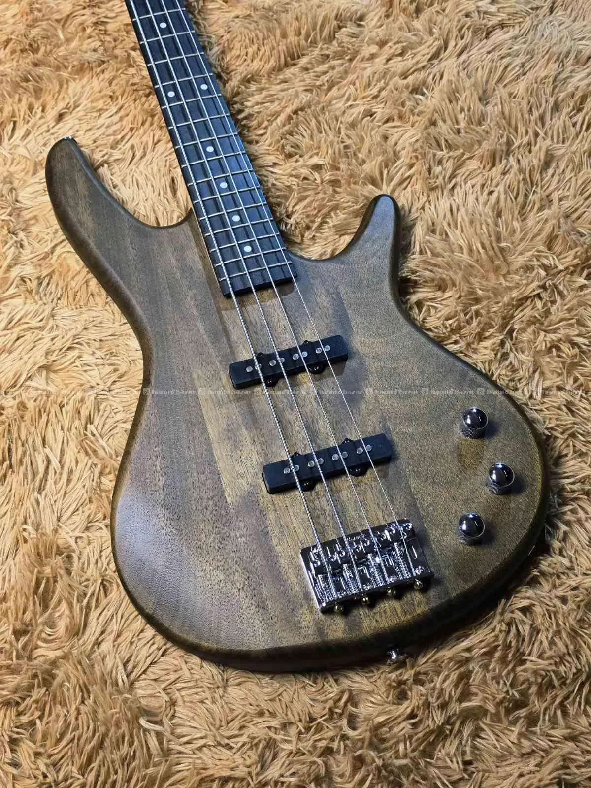 Ibanez GSR-180 4 String Jazz BASS 2