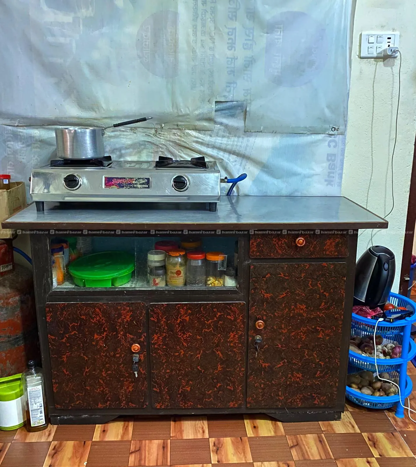 Double bed and kitchen rack 7