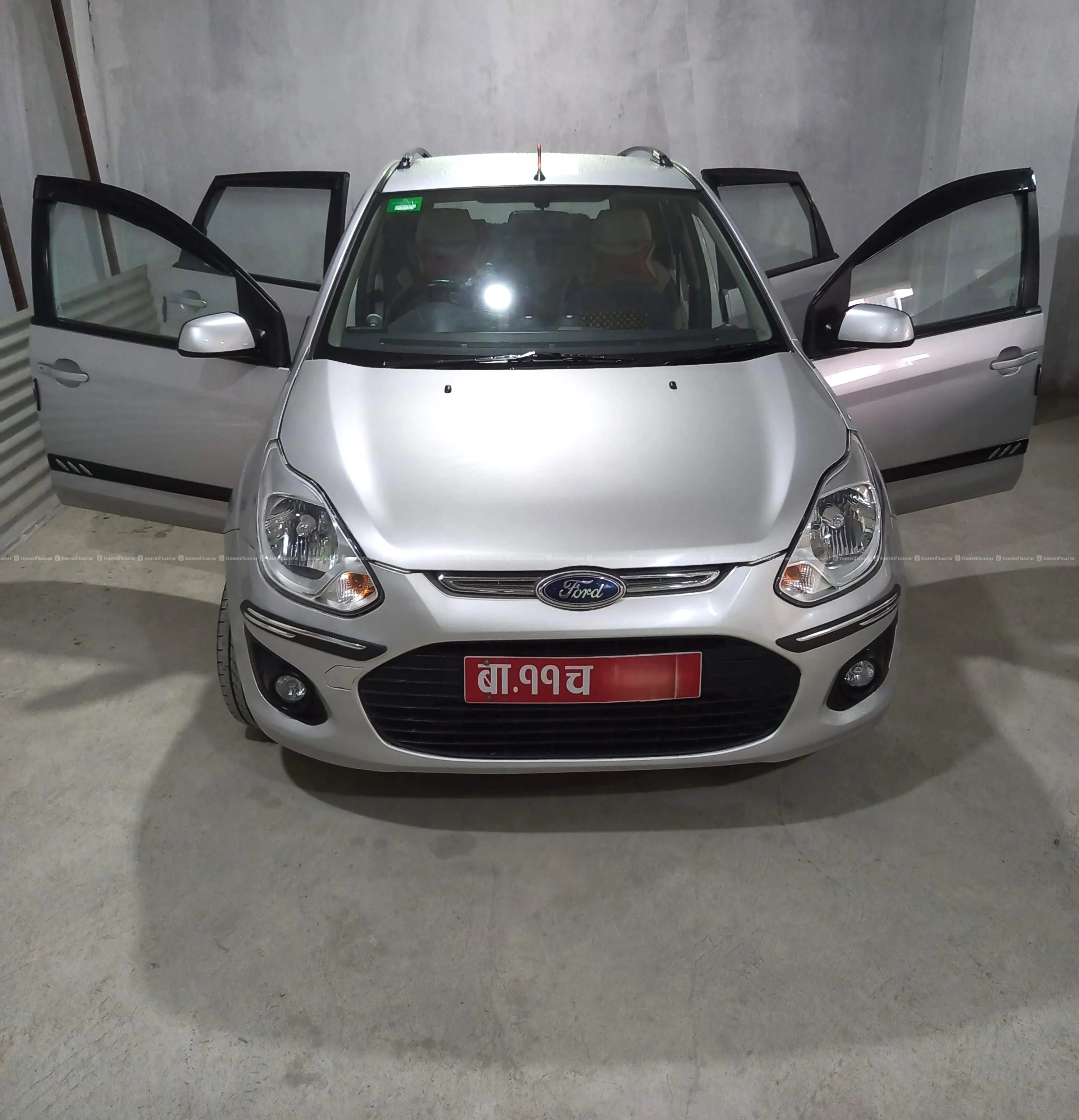 Ford Figo Titanium Low Price, Cell: 9851043637 2