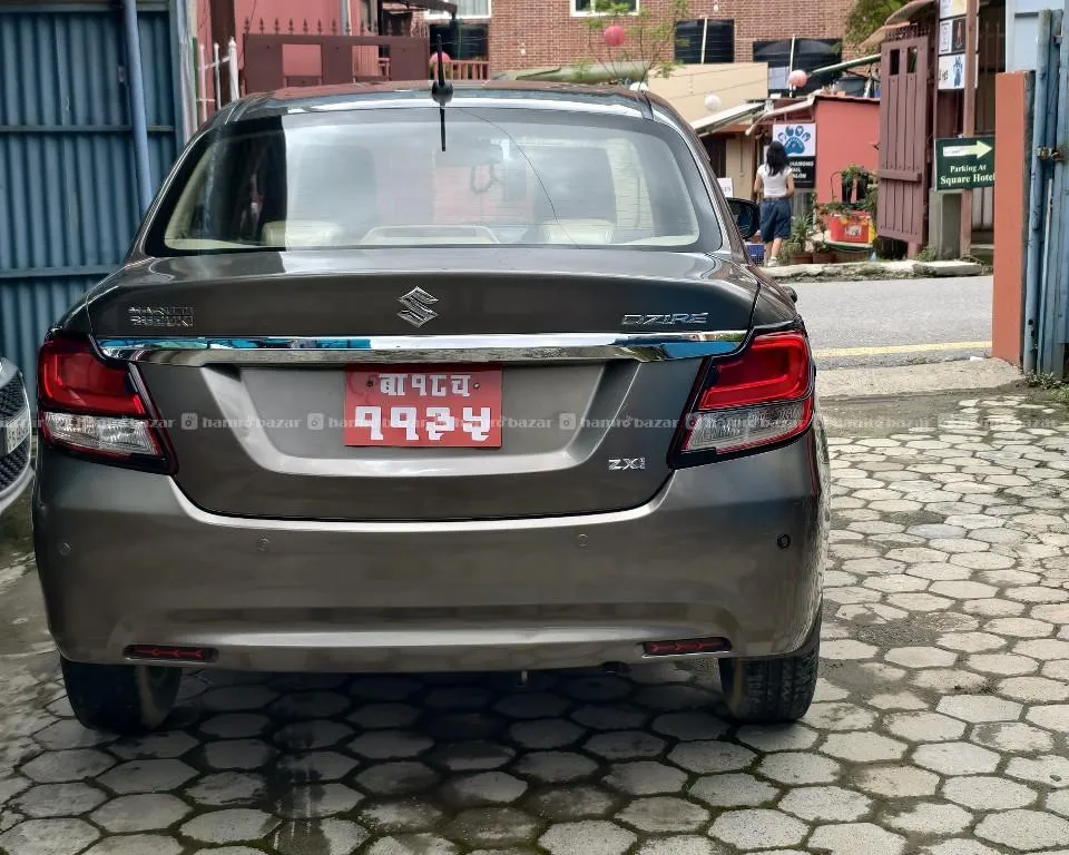 Swift Dezire ZXI 2017 4