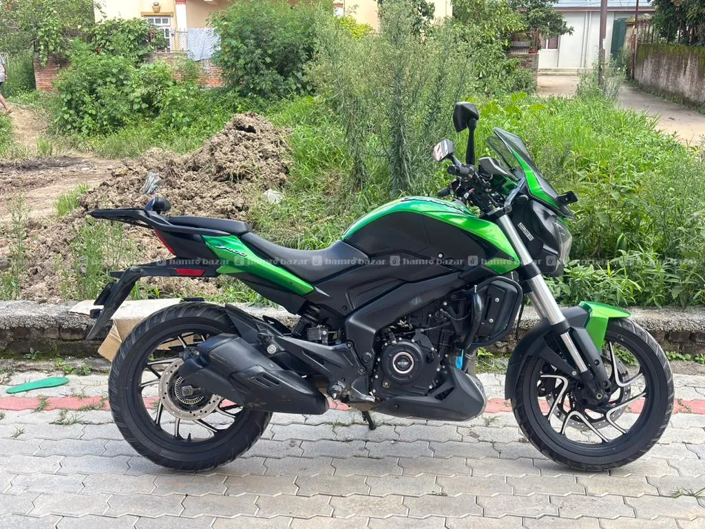 Dominar 400 4