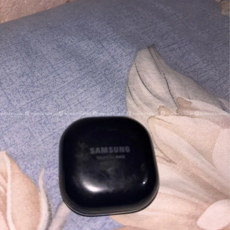 Samsung Buds Live 2